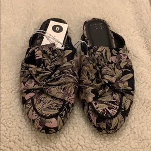 Tory Burch look alike Floral fabric loafers